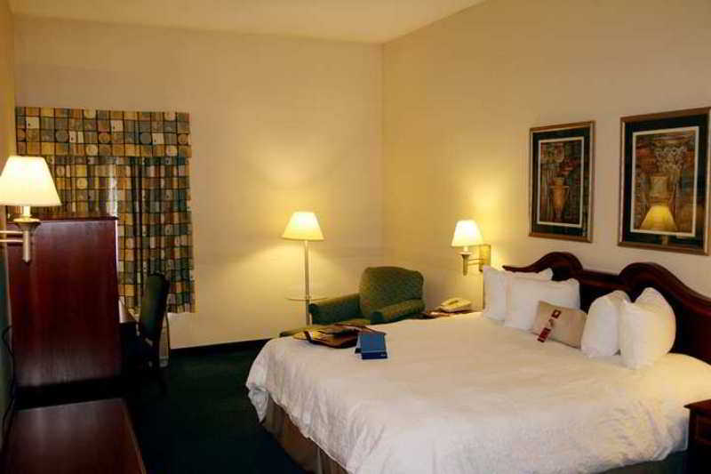 Hotel Hampton